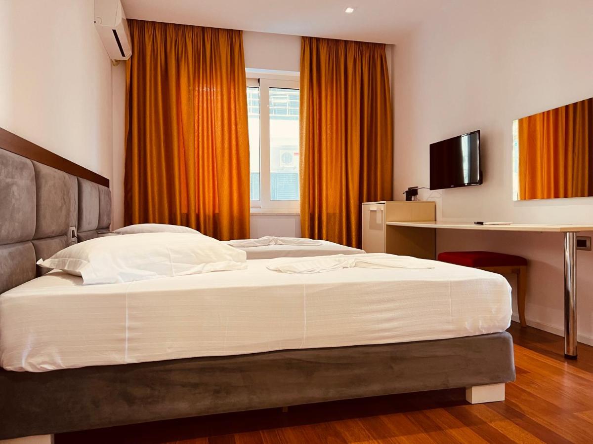 3B Suites Boutique Hotel Sarande Bagian luar foto