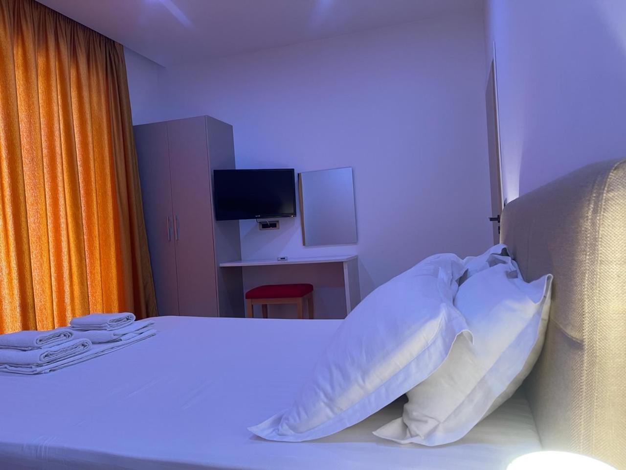 3B Suites Boutique Hotel Sarande Bagian luar foto
