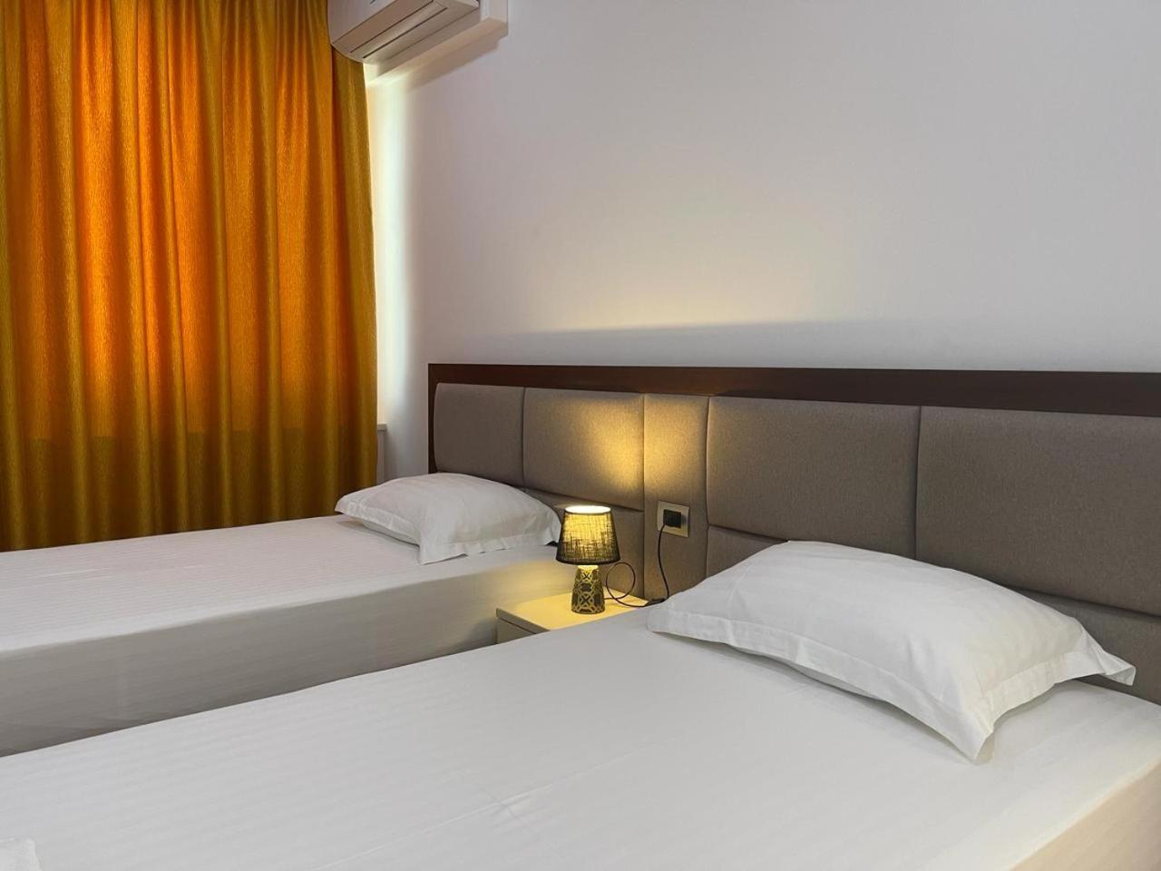 3B Suites Boutique Hotel Sarande Bagian luar foto
