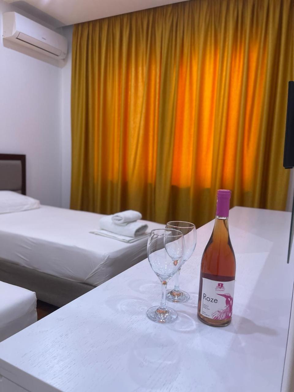 3B Suites Boutique Hotel Sarande Bagian luar foto