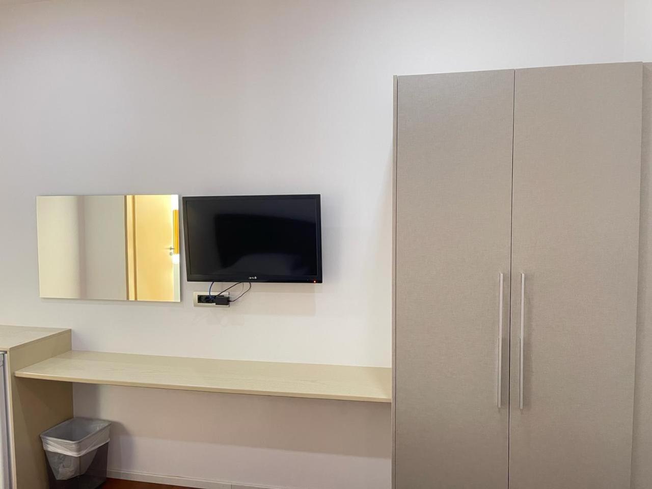 3B Suites Boutique Hotel Sarande Bagian luar foto