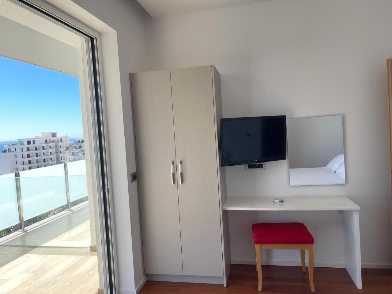 3B Suites Boutique Hotel Sarande Bagian luar foto