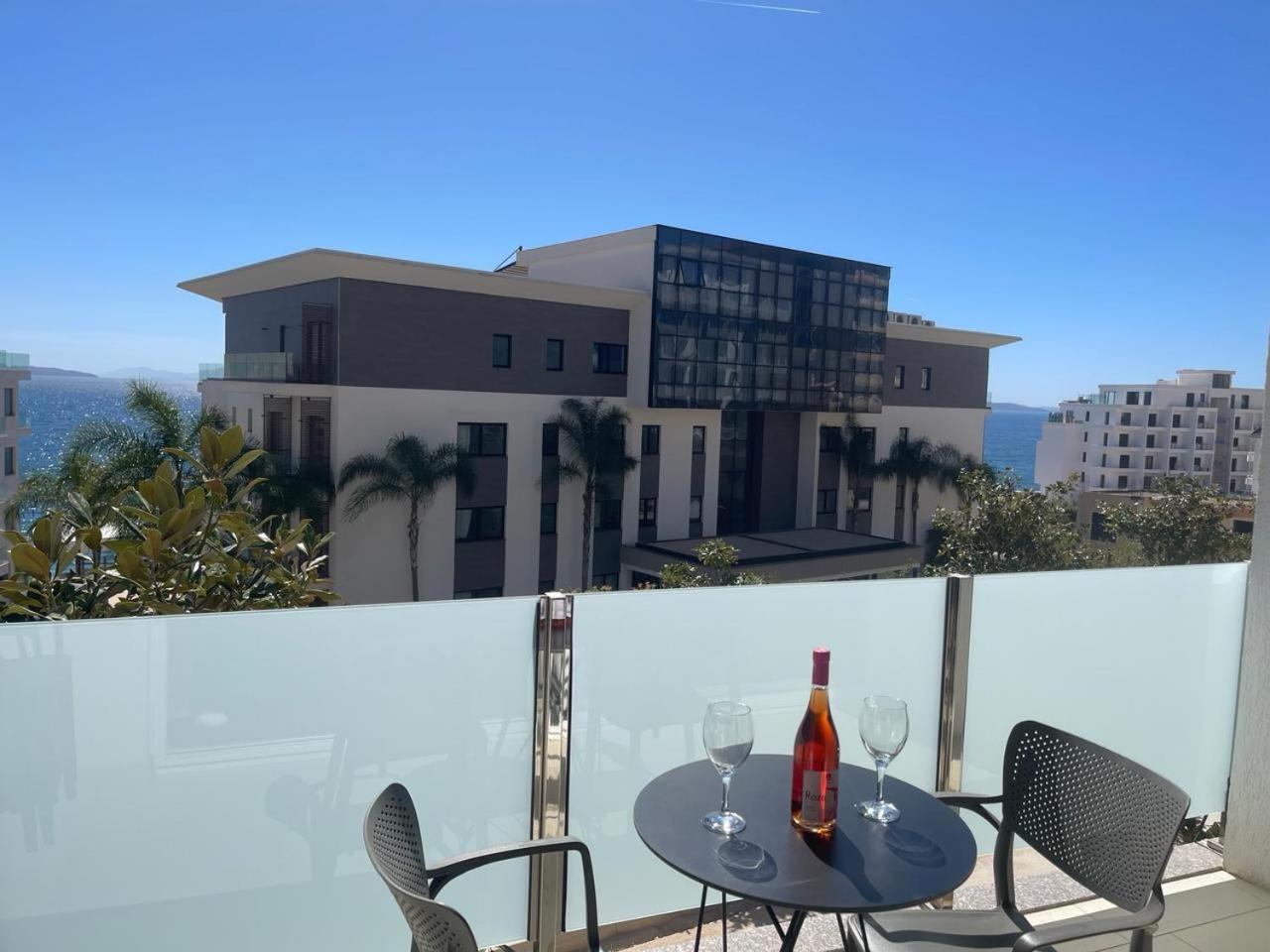 3B Suites Boutique Hotel Sarande Bagian luar foto