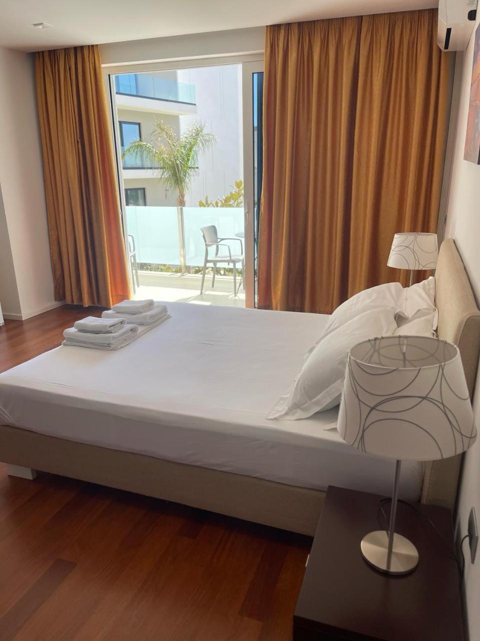 3B Suites Boutique Hotel Sarande Bagian luar foto