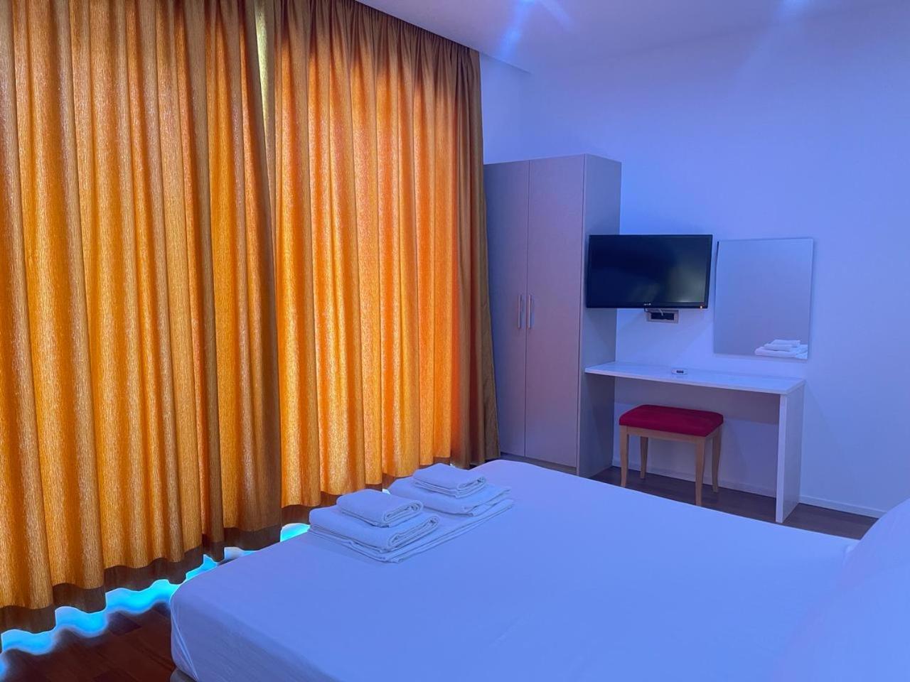 3B Suites Boutique Hotel Sarande Bagian luar foto