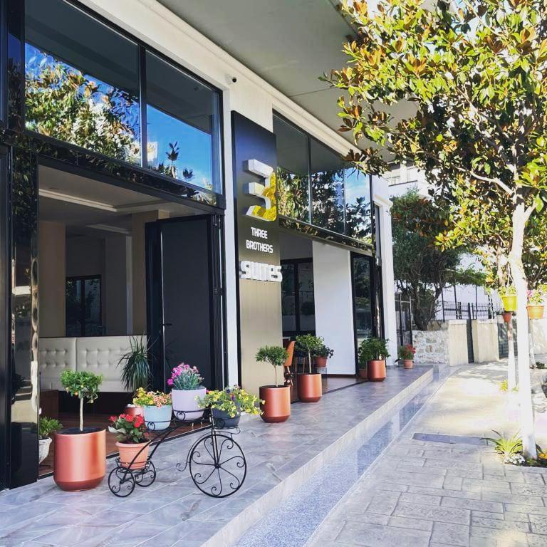 3B Suites Boutique Hotel Sarande Bagian luar foto